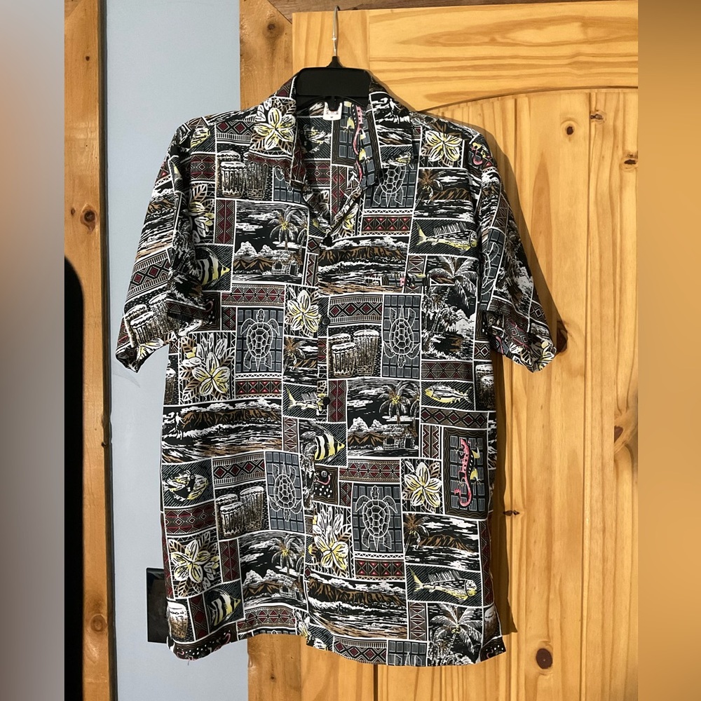 Creations‎ Hawaiian Sea Turtle Shirt Size Medium